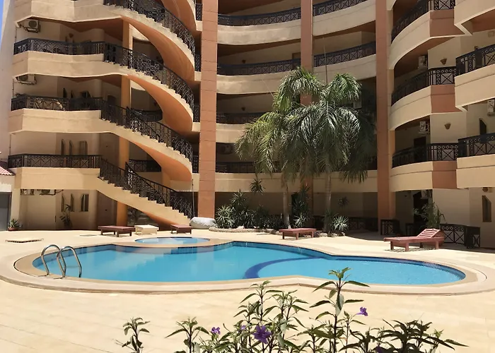 Regency Towers 3*