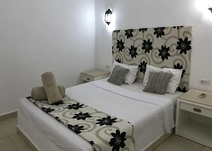 Regency Towers Szálloda 3*